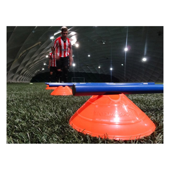 Zestaw wysepek z tyczkami